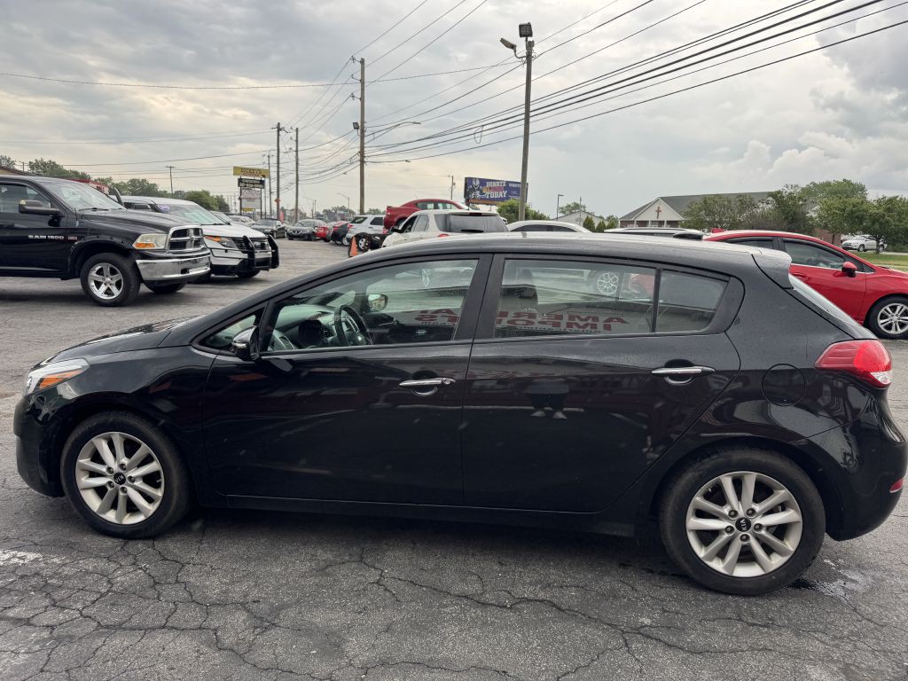 2017 Kia Forte Image 3
