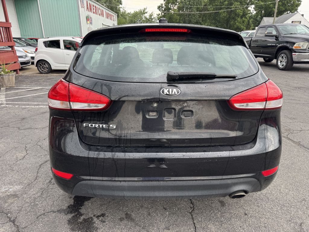 2017 Kia Forte Image 4
