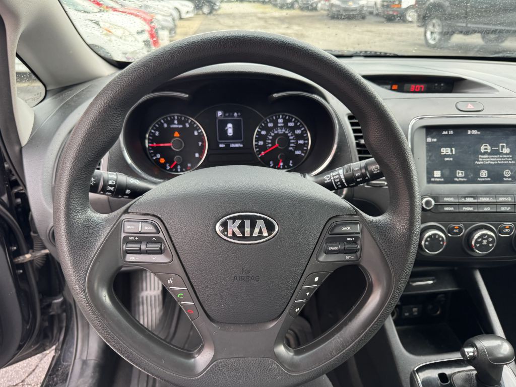 2017 Kia Forte Image 10