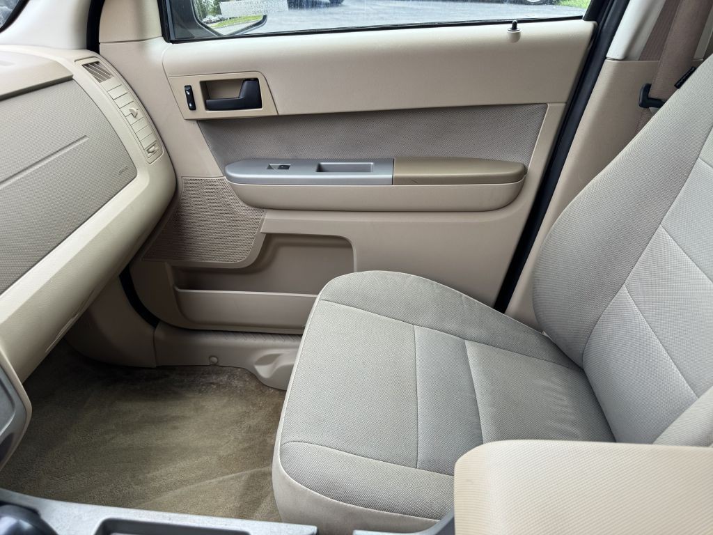 2011 Ford Escape Image 13