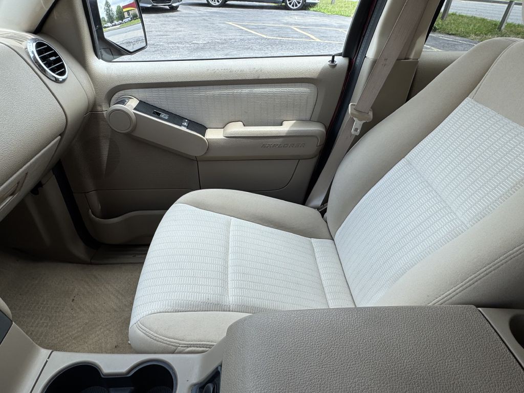 2009 Ford Explorer Image 15