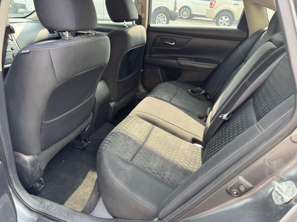 2016 Nissan Altima Image 5