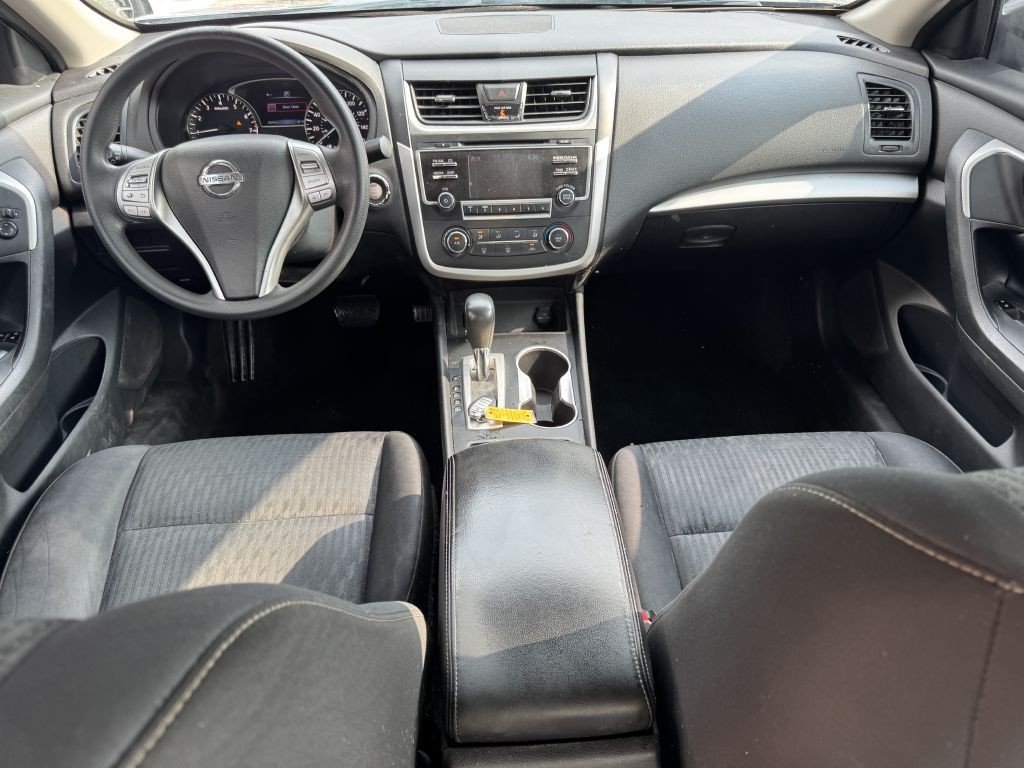 2016 Nissan Altima Image 6