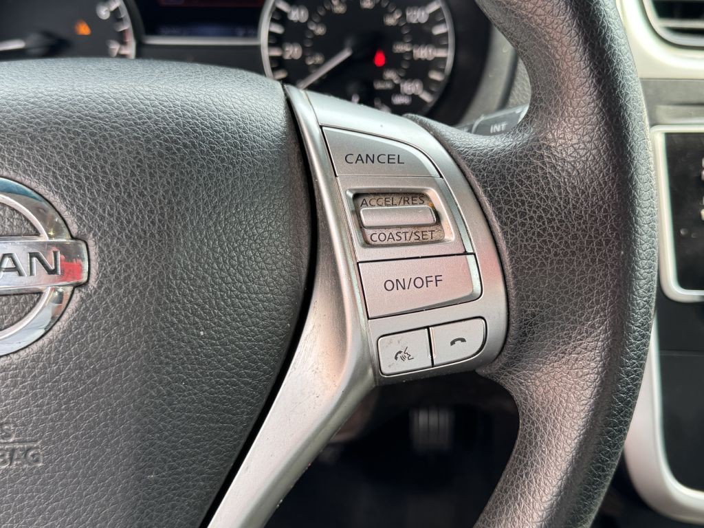 2016 Nissan Altima Image 16