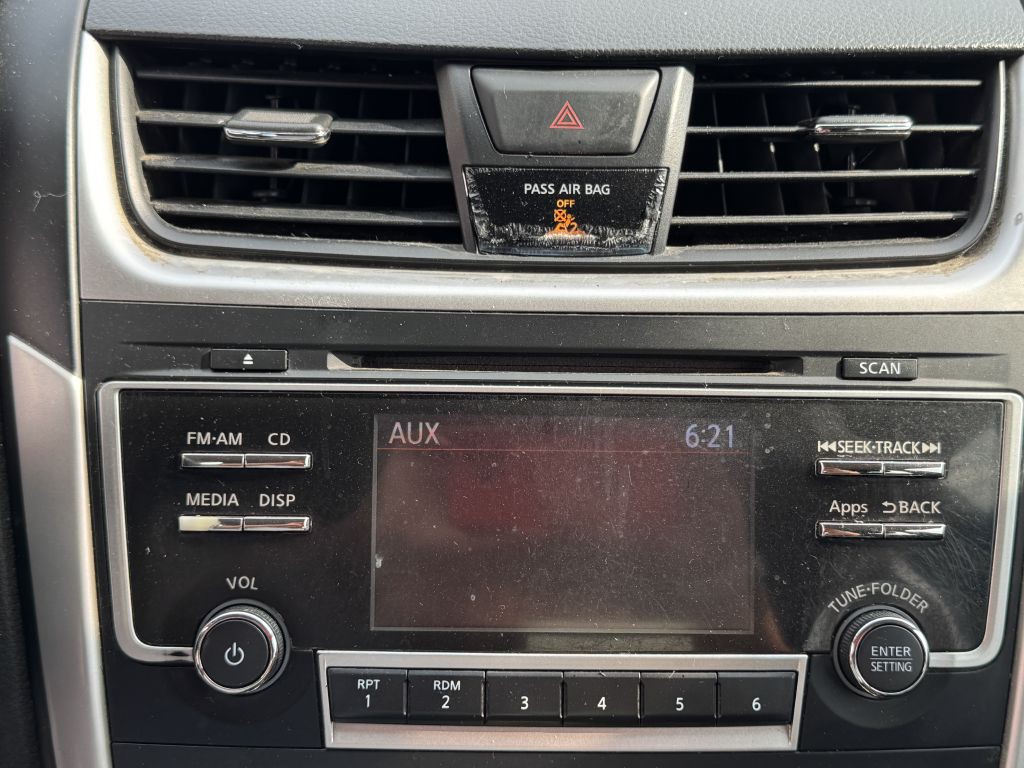 2016 Nissan Altima Image 18