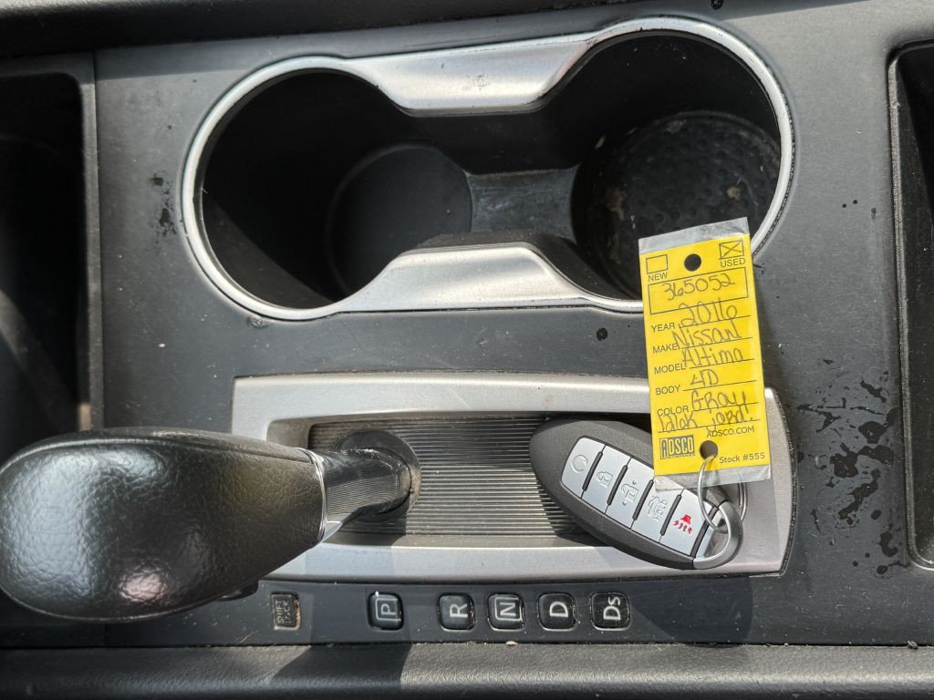 2016 Nissan Altima Image 21