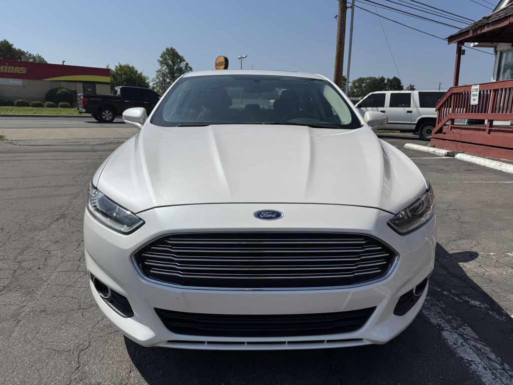 2016 Ford Fusion Image 2
