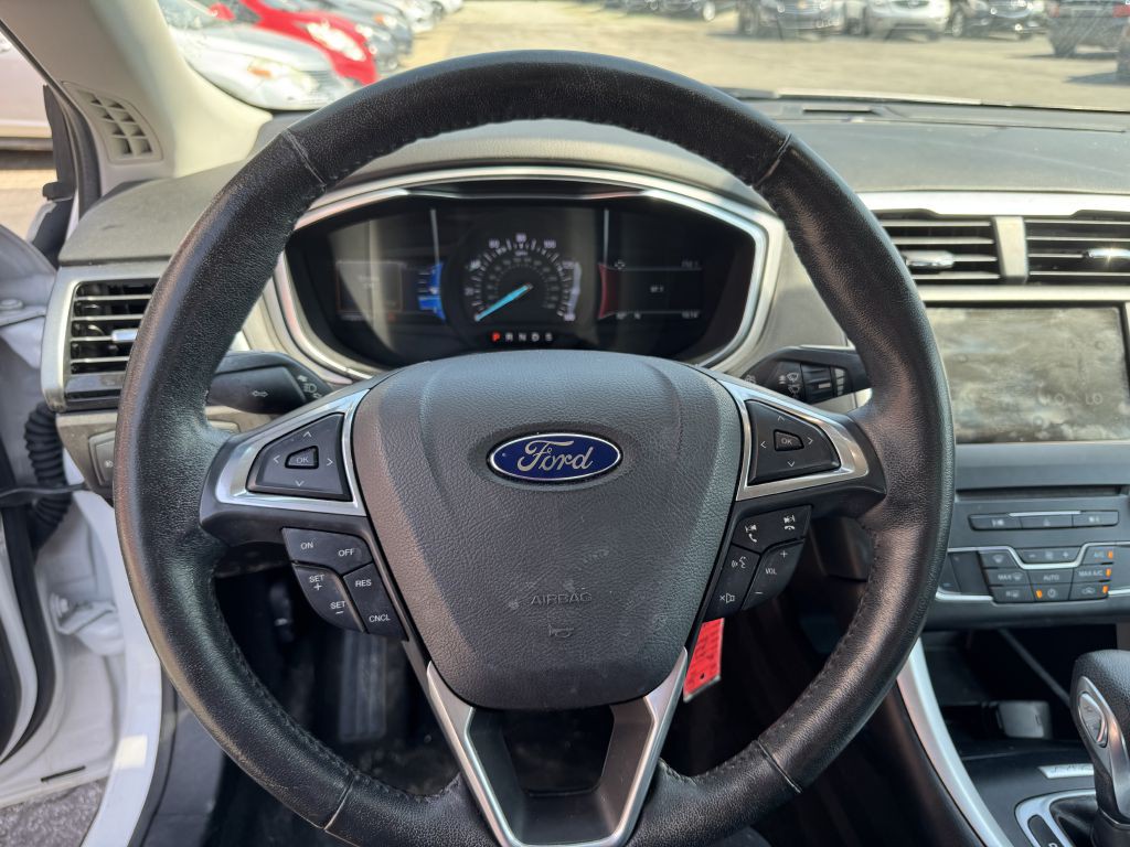 2016 Ford Fusion Image 10
