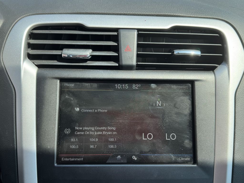2016 Ford Fusion Image 17