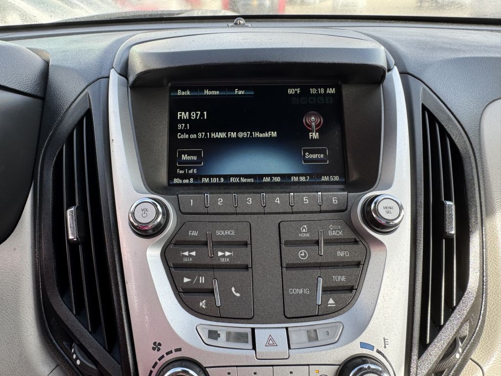 2015 Chevrolet Equinox Image 17