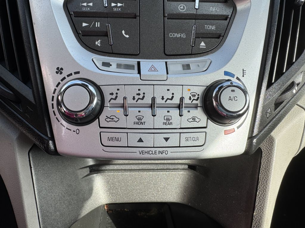 2015 Chevrolet Equinox Image 18