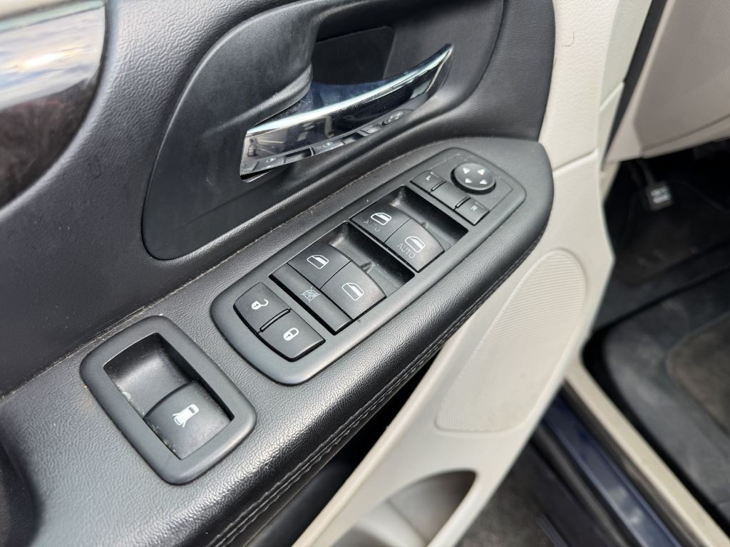 2013 Dodge Grand Caravan Image 9