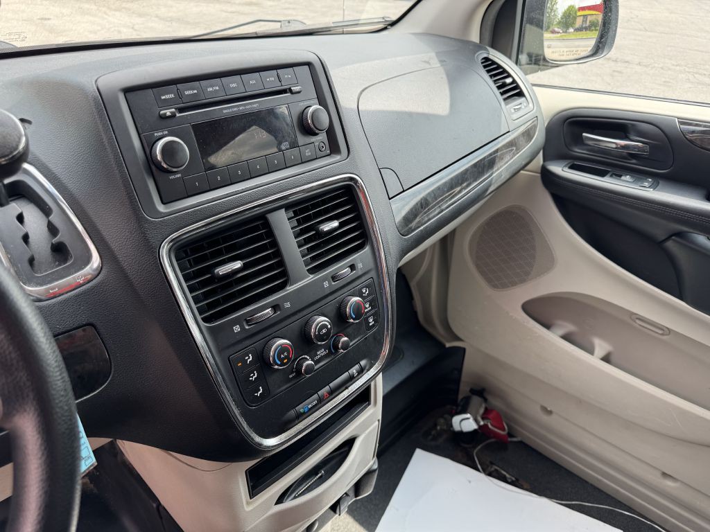 2013 Dodge Grand Caravan Image 11