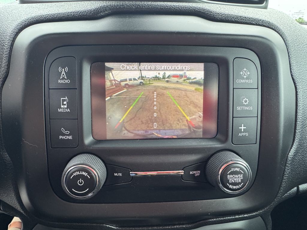 2019 Jeep Renegade Image 24