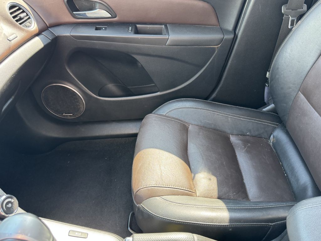2015 Chevrolet Cruze Image 11