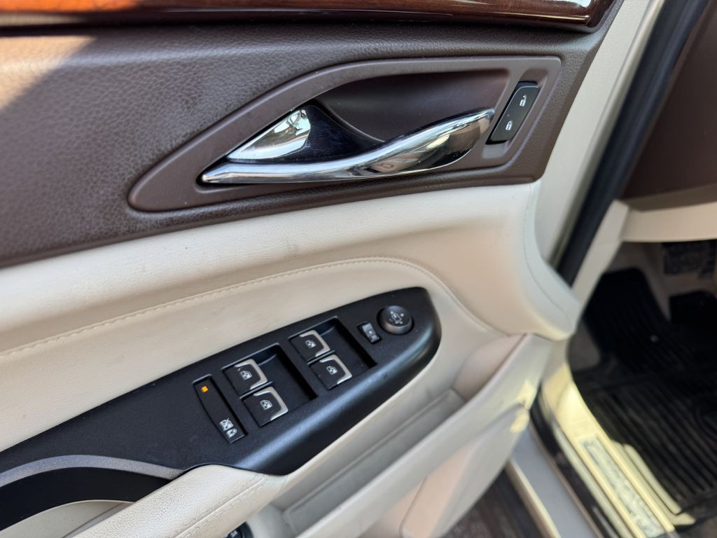 2015 Cadillac SRX Image 10