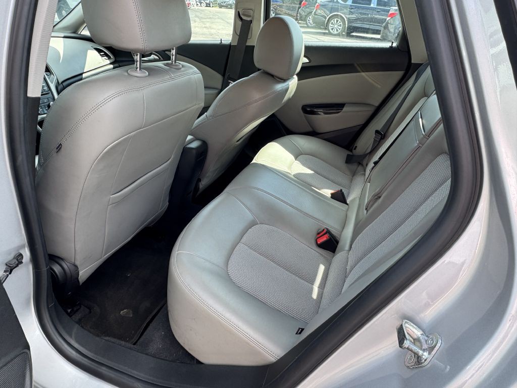 2015 Buick Verano Image 5
