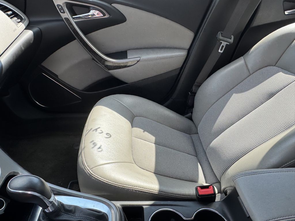 2015 Buick Verano Image 12