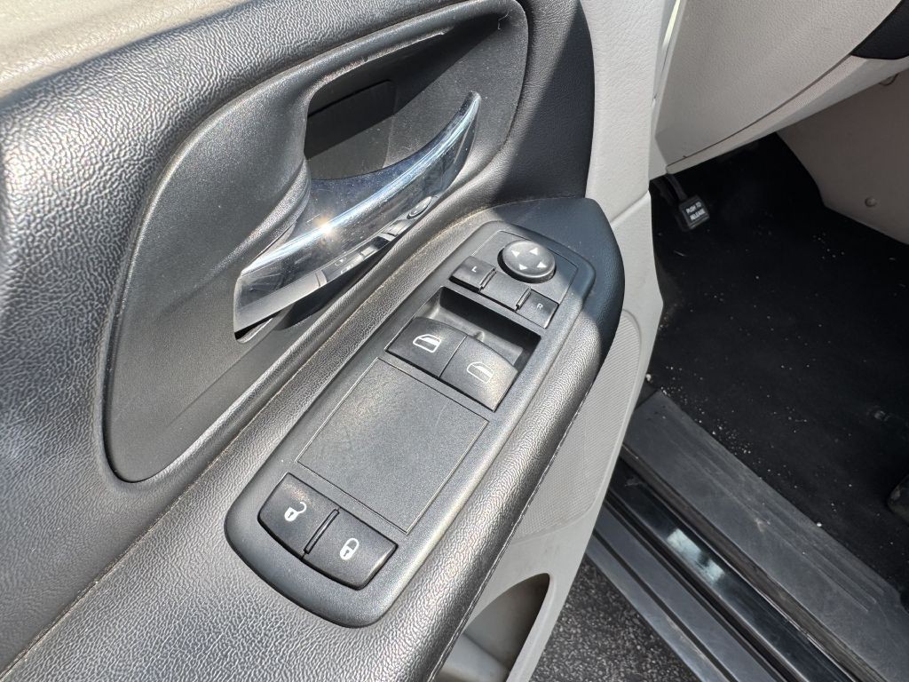 2014 Dodge Grand Caravan Image 11