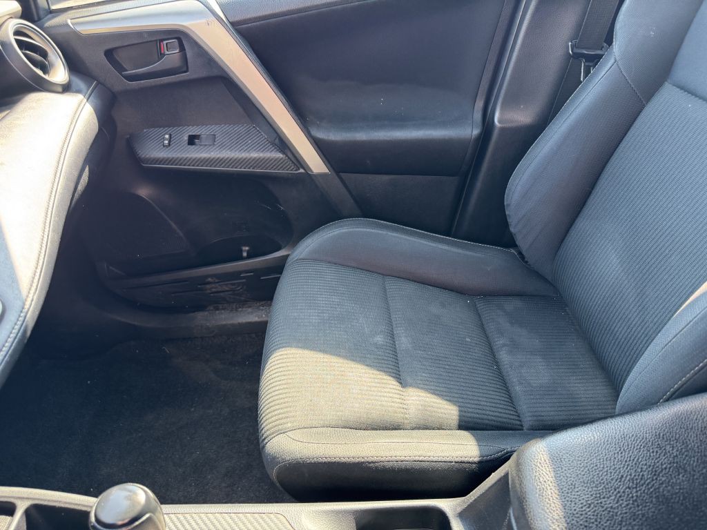 2013 Toyota Rav4 Image 12