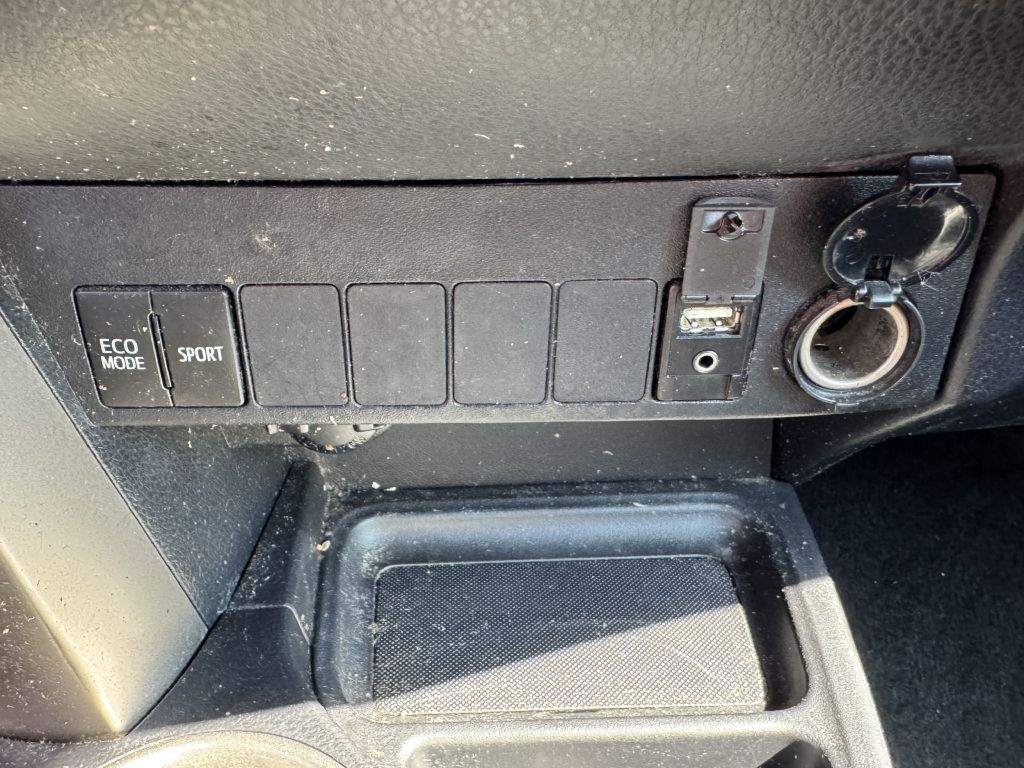 2013 Toyota Rav4 Image 19