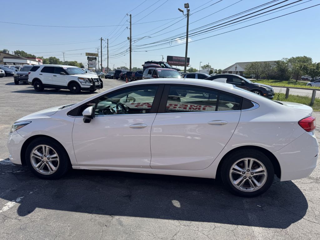 2017 Chevrolet Cruze Image 3