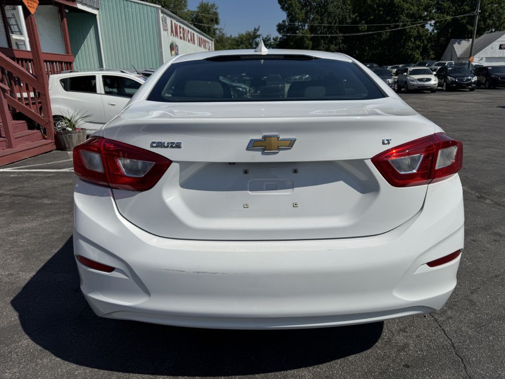 2017 Chevrolet Cruze Image 4