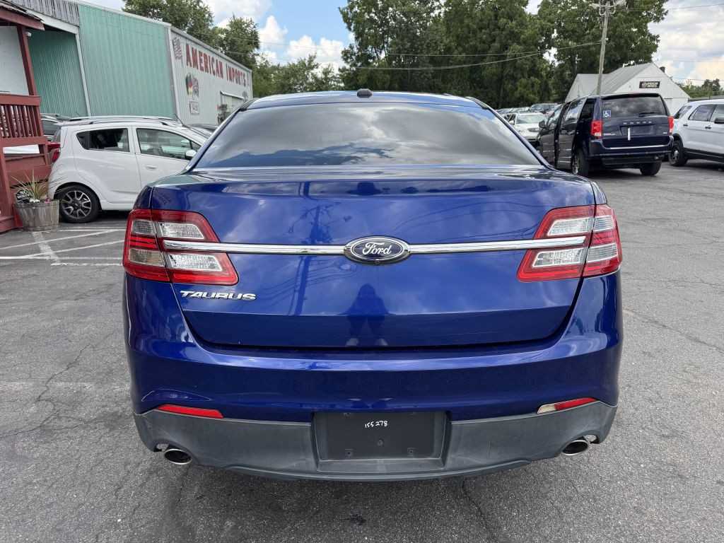 2015 Ford Taurus Image 4