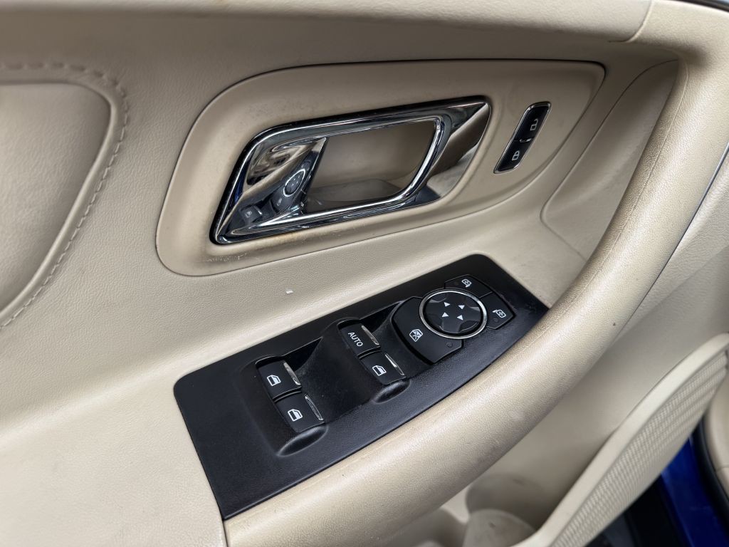 2015 Ford Taurus Image 8