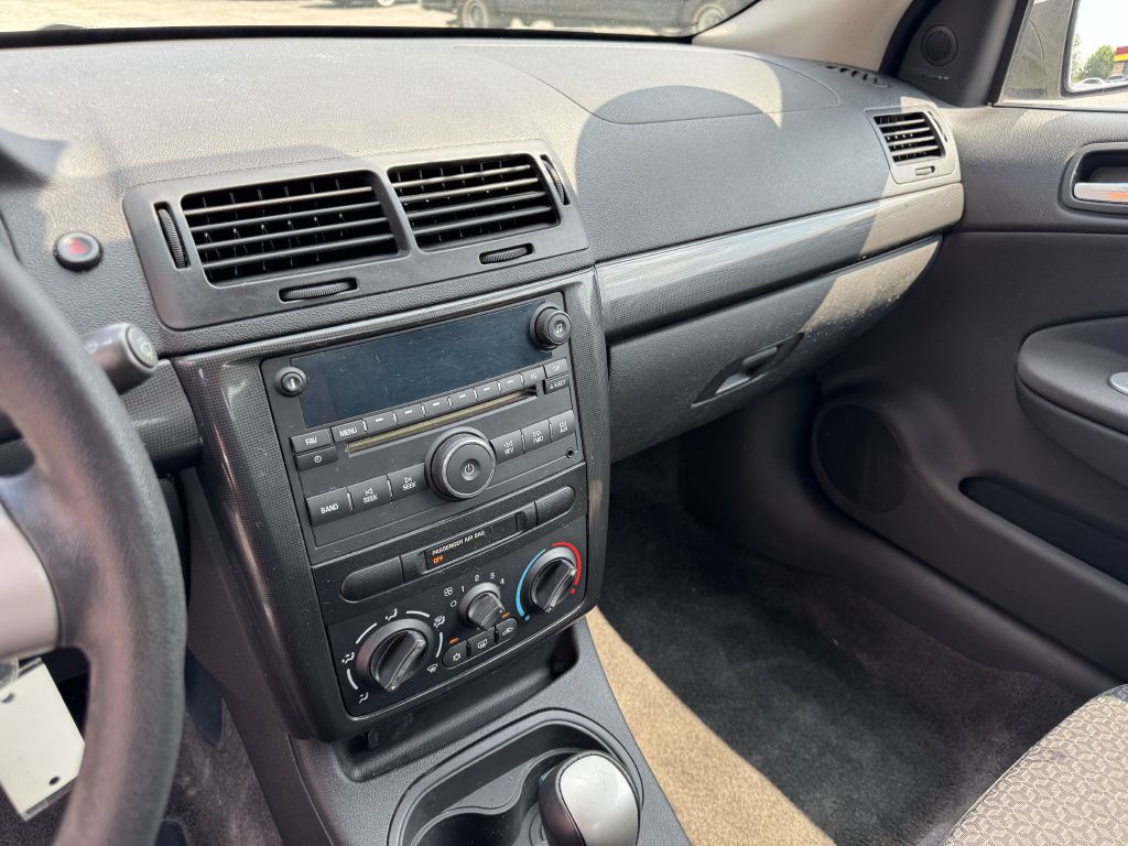 2007 Pontiac G5 Image 9