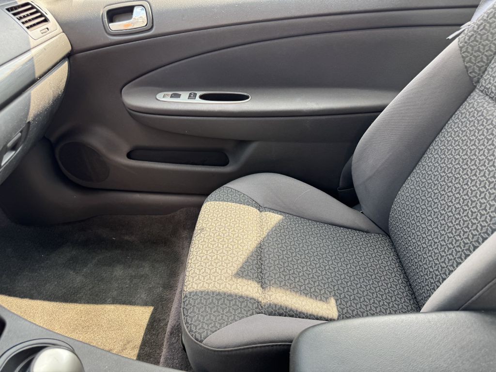 2007 Pontiac G5 Image 10