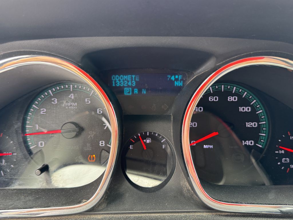 2011 Chevrolet Traverse Image 16