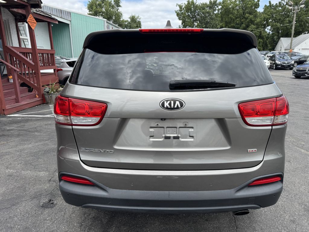 2016 Kia Sorento Image 4
