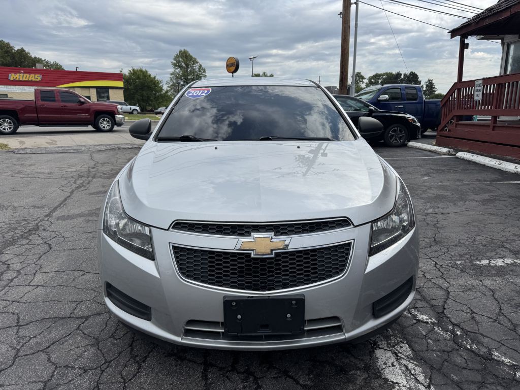 2012 Chevrolet Cruze Image 2