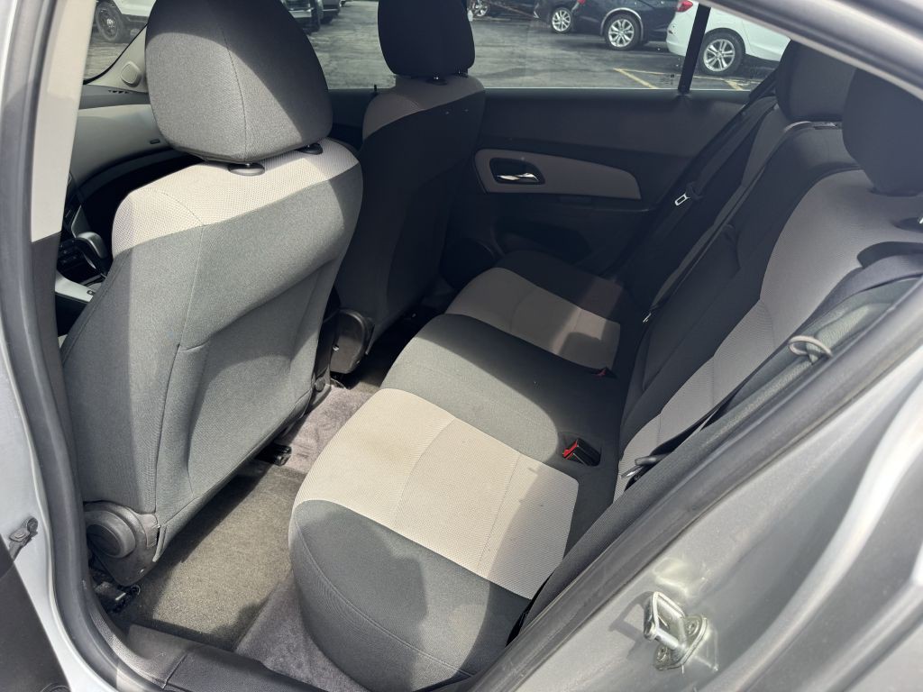 2012 Chevrolet Cruze Image 5