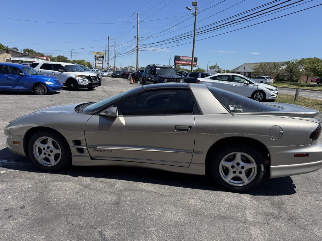 2000 Pontiac Firebird Image 3