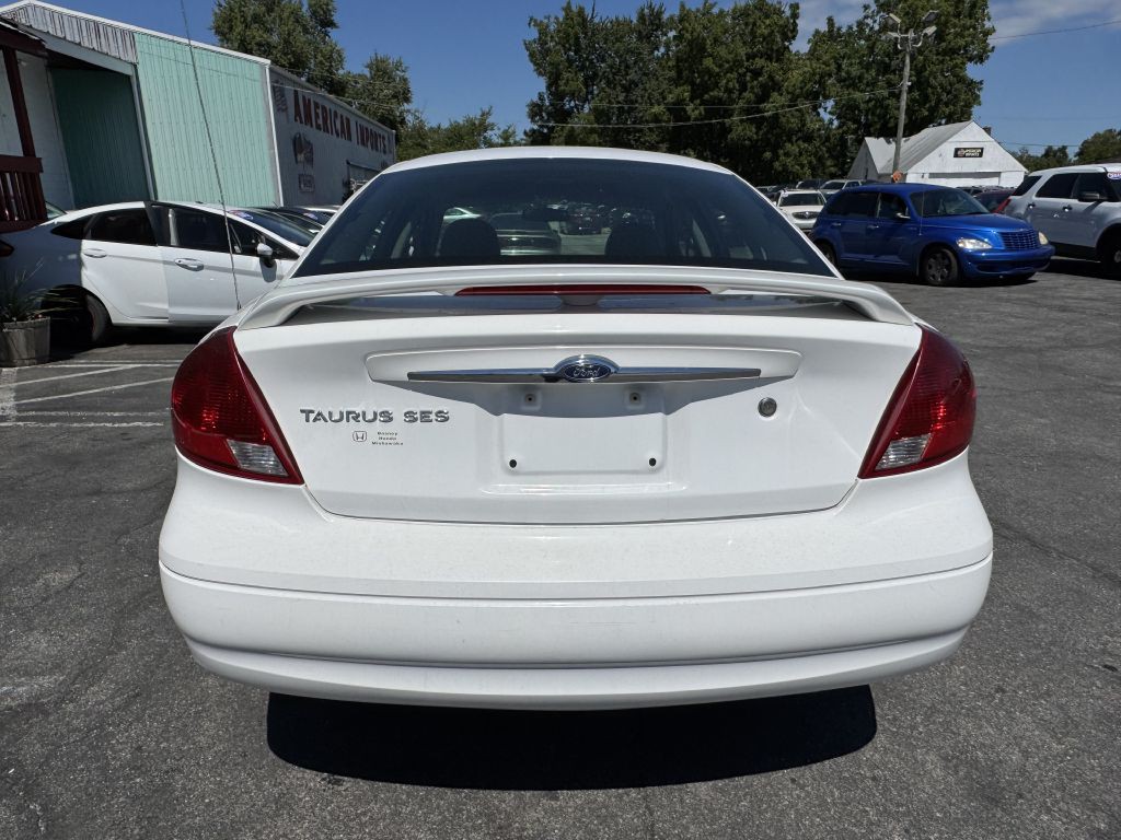 2003 Ford Taurus Image 4