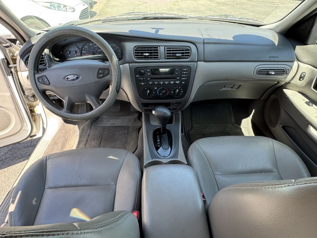 2003 Ford Taurus Image 6