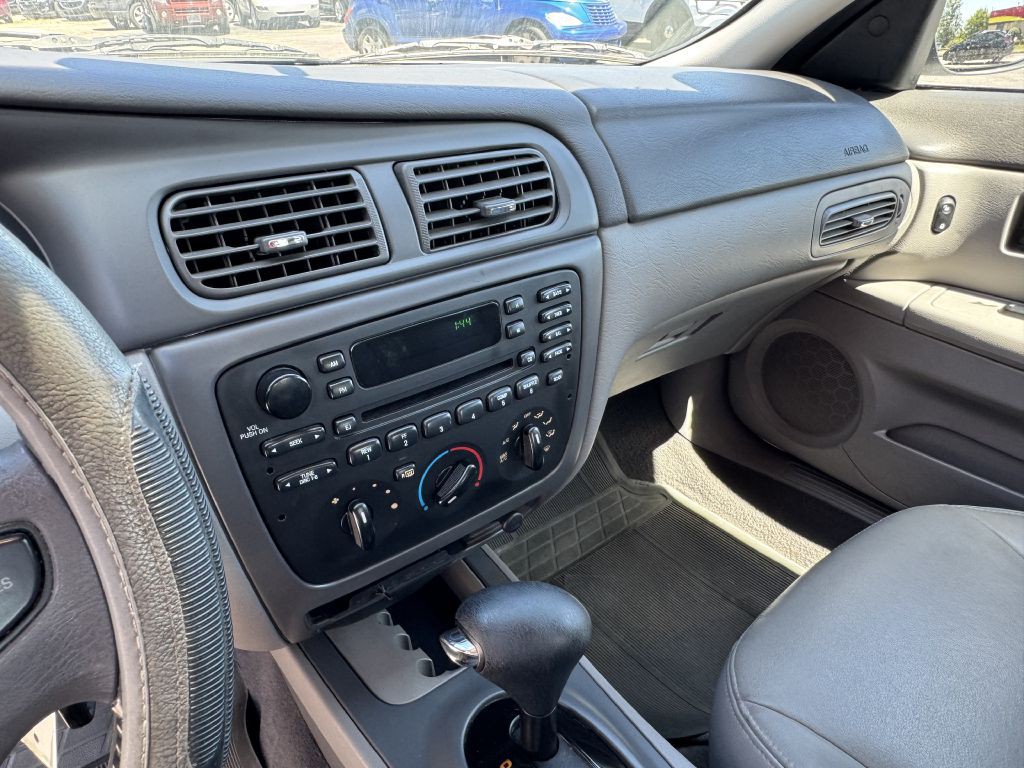 2003 Ford Taurus Image 10