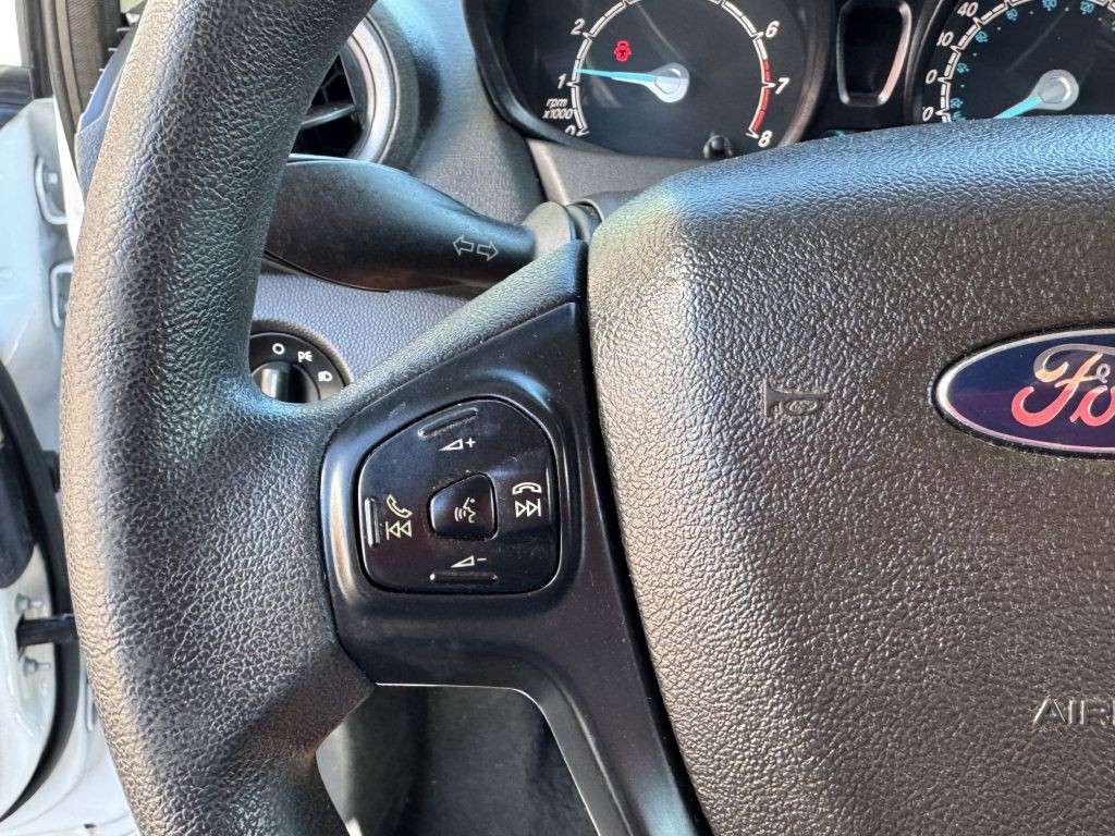 2015 Ford Fiesta Image 13