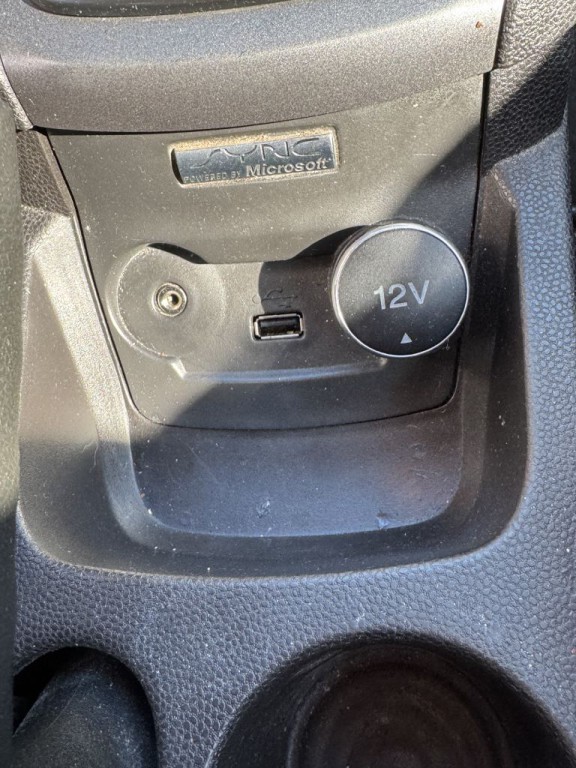 2015 Ford Fiesta Image 17