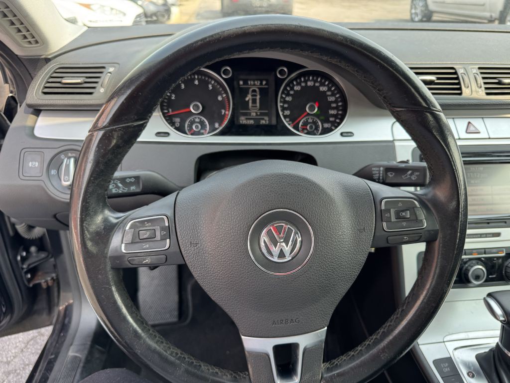 2010 Volkswagen CC Image 10