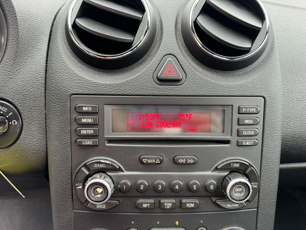 2006 Pontiac G6 Image 12