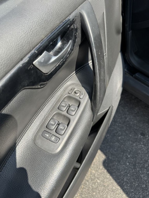 2002 Volvo S60 Image 8