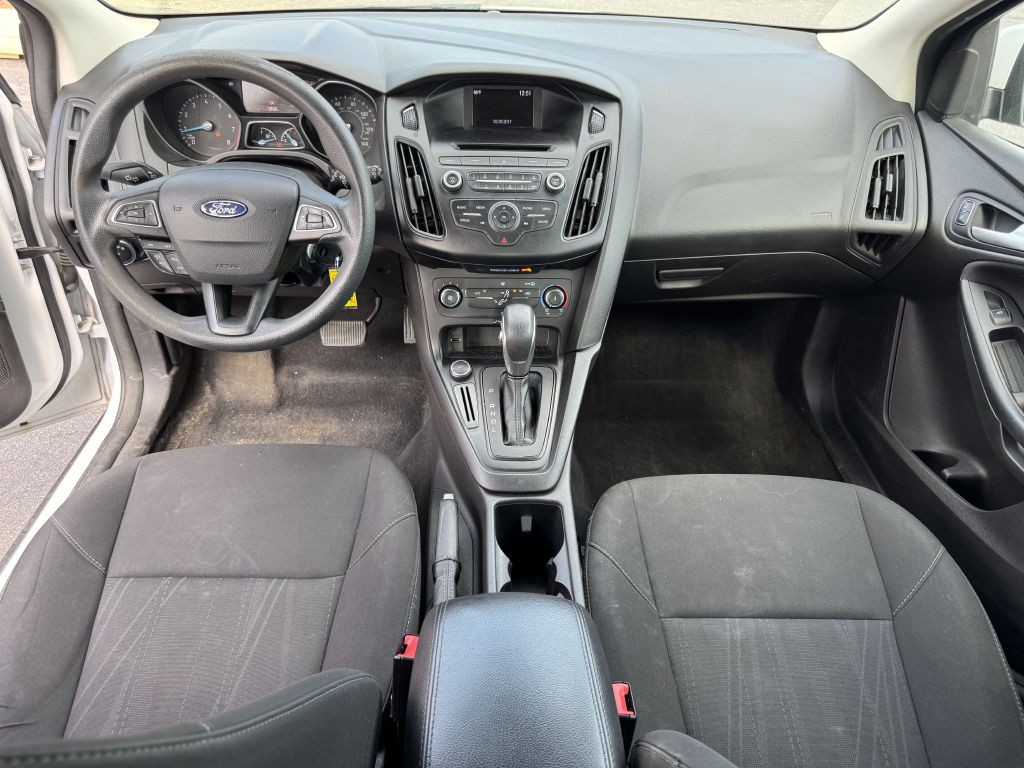 2017 Ford Focus Image 7