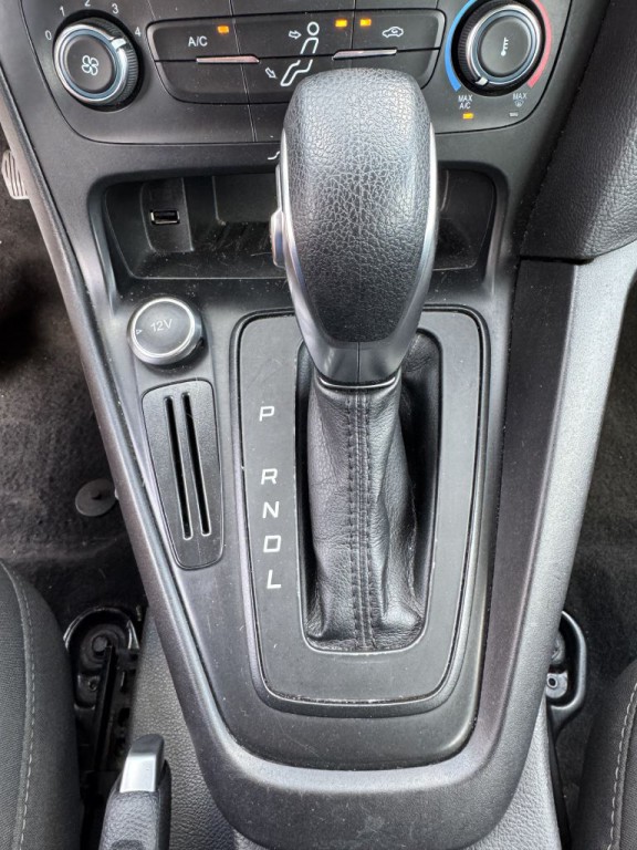 2017 Ford Focus Image 21