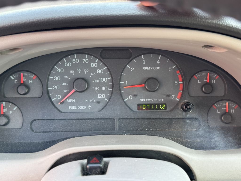 2001 Ford Mustang Image 10