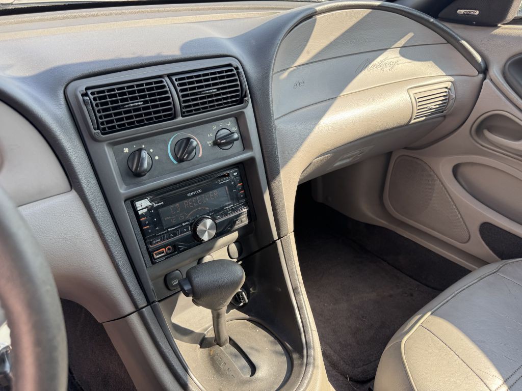 2001 Ford Mustang Image 9