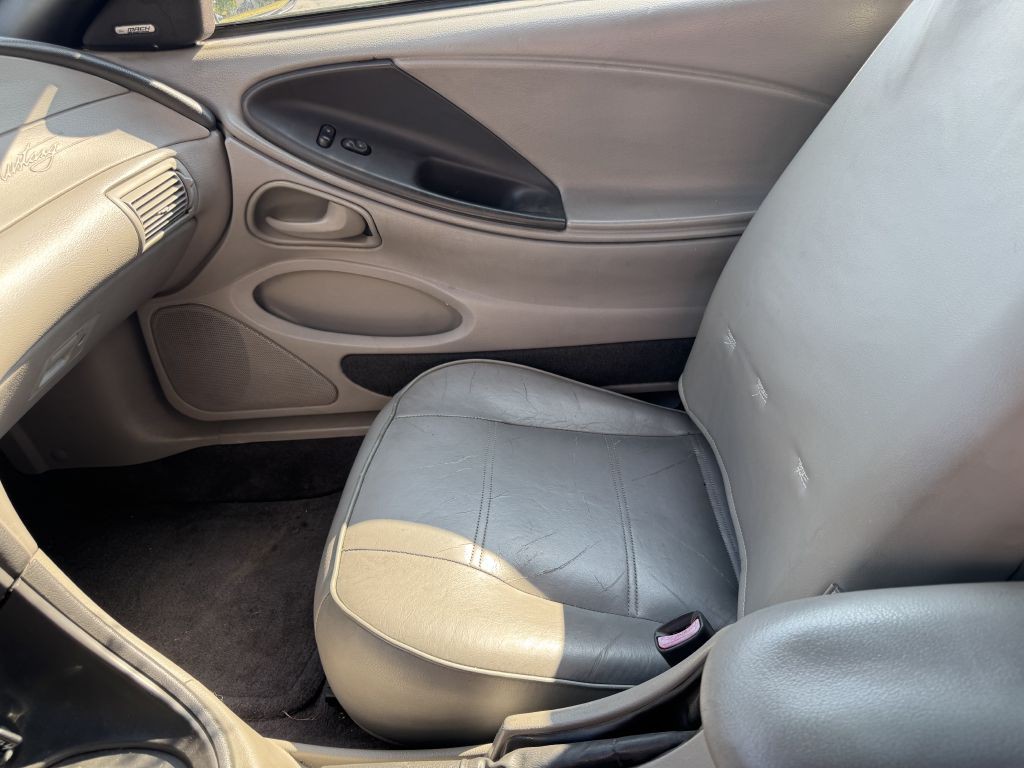 2001 Ford Mustang Image 10