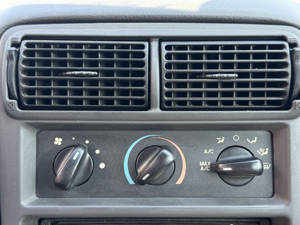 2001 Ford Mustang Image 14